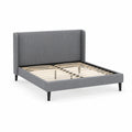Letto matrimoniale in tessuto grigio con struttura in legno